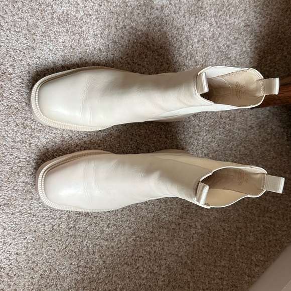 Sam Edelman LAGUNA CHELSEA BOOT - Picture 5 of 6